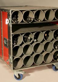 Flightcase pour 15 grands pieds micro et 5 petits avec tbe de rangement