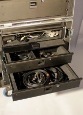 Exemple de rangements tiroirs flightcase régie avec compartiments